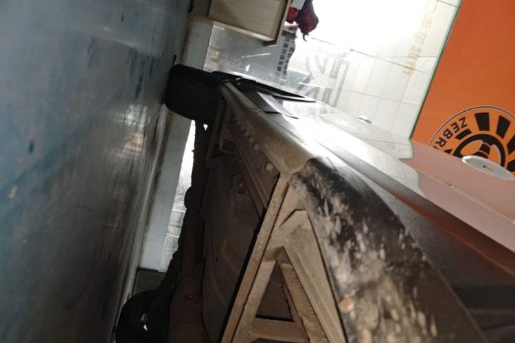 Used Soueast DX7 2018 1.5T Automatic Glory Edition Right Side Sill