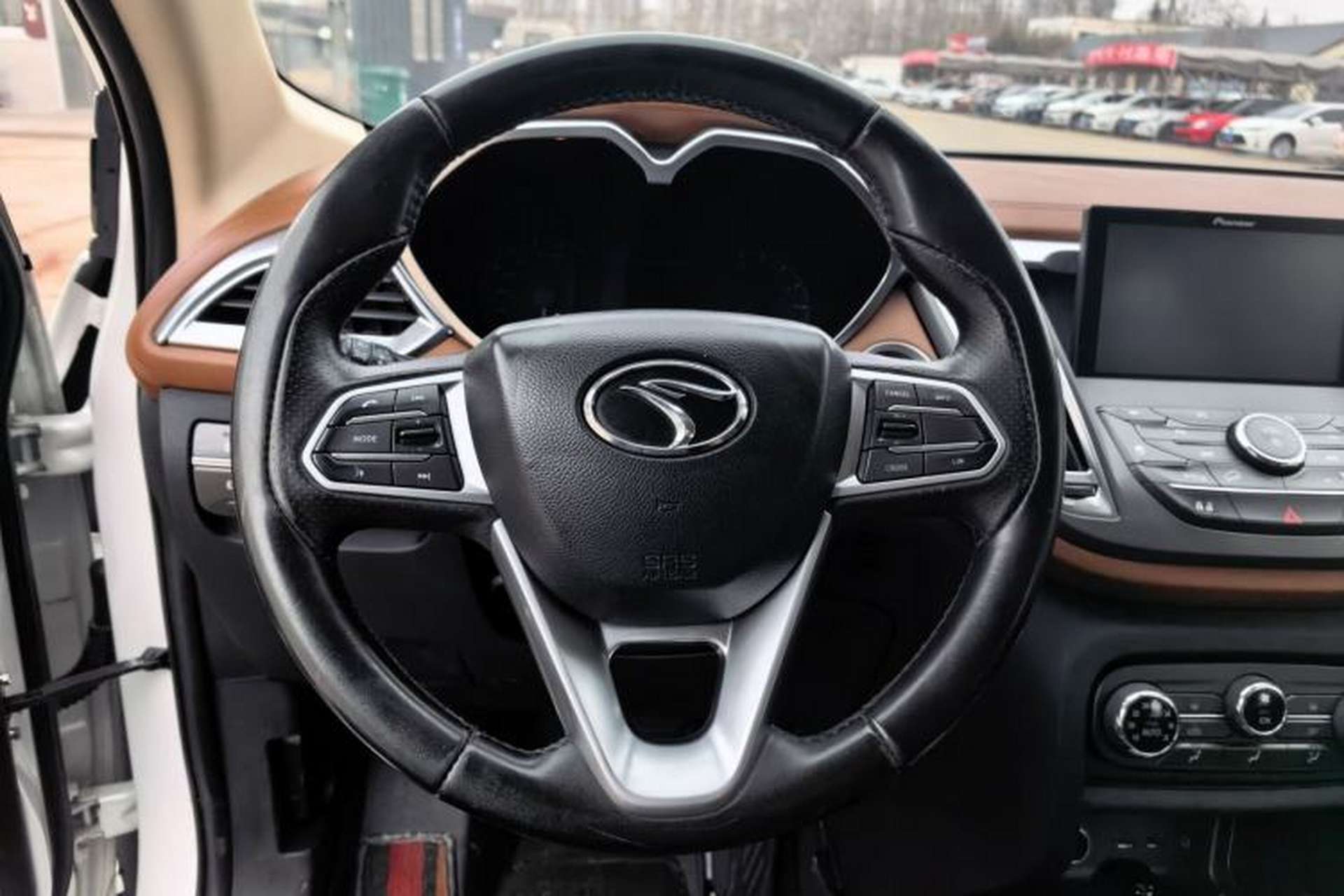 Used Soueast DX7 2018 1.5T Automatic Luxury Model Steering Wheel