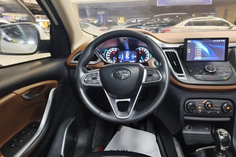 Used Soueast DX7 2018 1.5T Manual Triumph Edition Steering Wheel