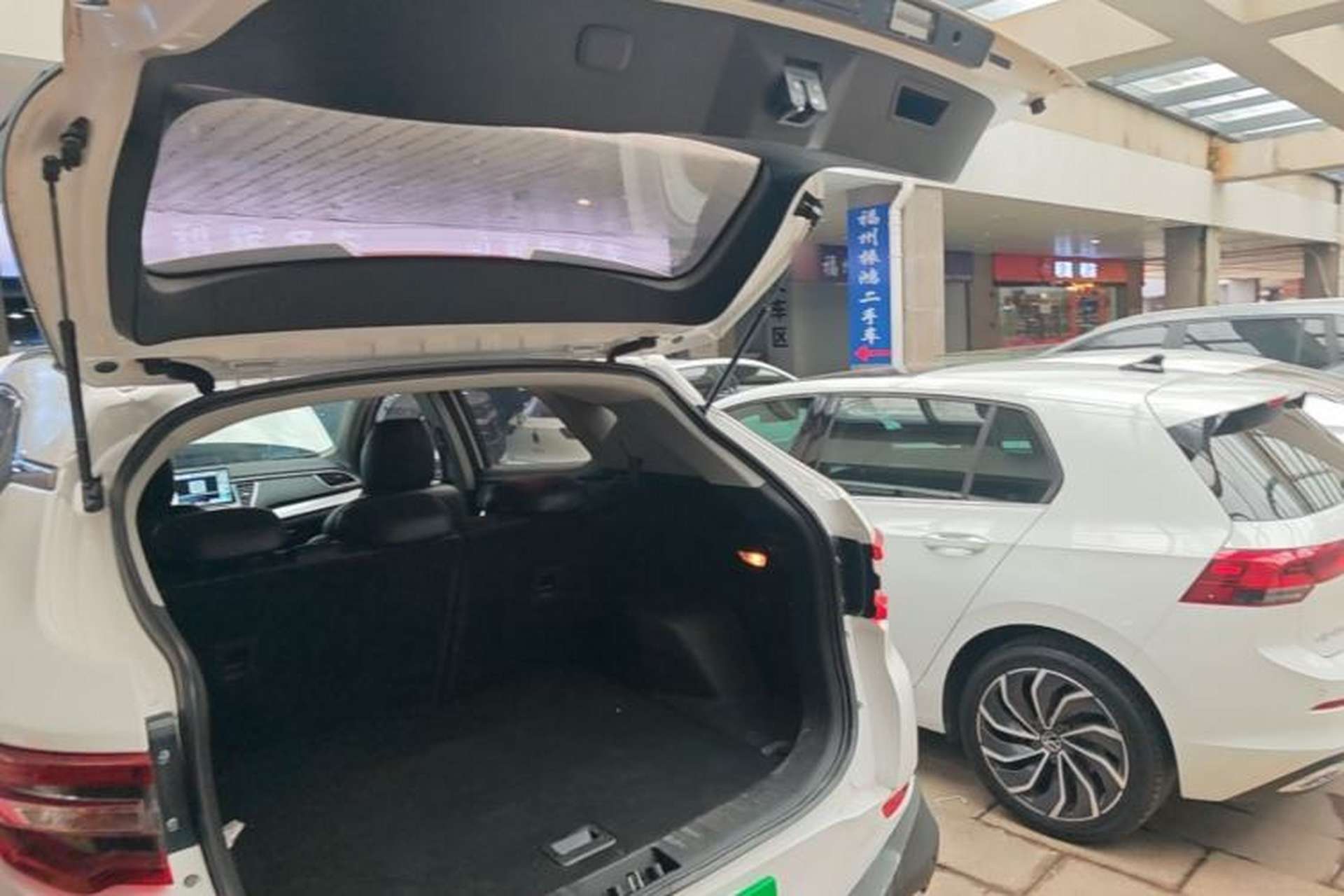 Used Soueast DX7 2018 Prime 1.5T Automatic Smart Connect Starry Sky Edition China V Standard Trunk