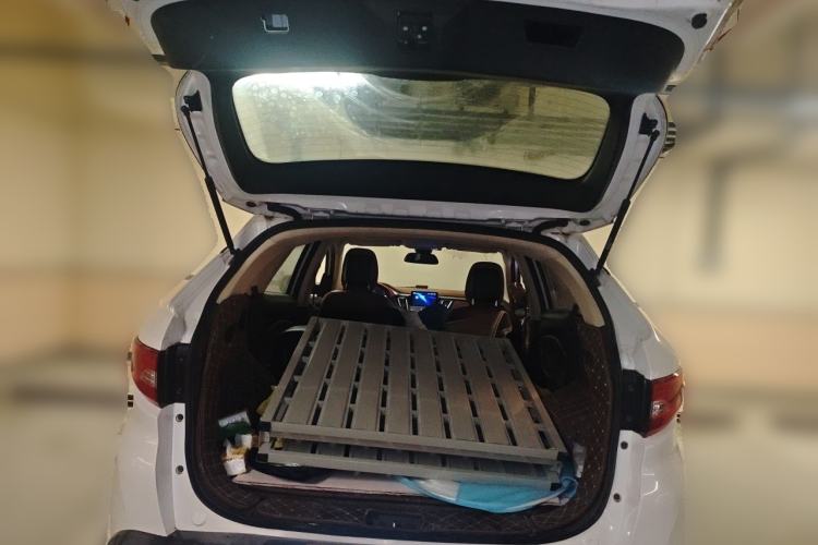 Used Soueast DX7 2018 1.5T Automatic Luxury Model Trunk