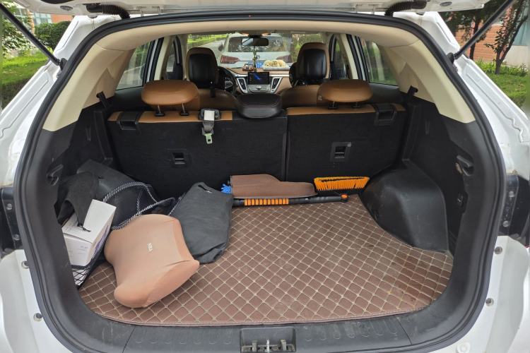 Used Soueast DX7 2018 2.0T Manual Luxury Version Trunk