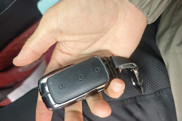 Used Soueast DX7 2018 Prime 1.8T DCT Flagship Model China V Standard Vehicle Key