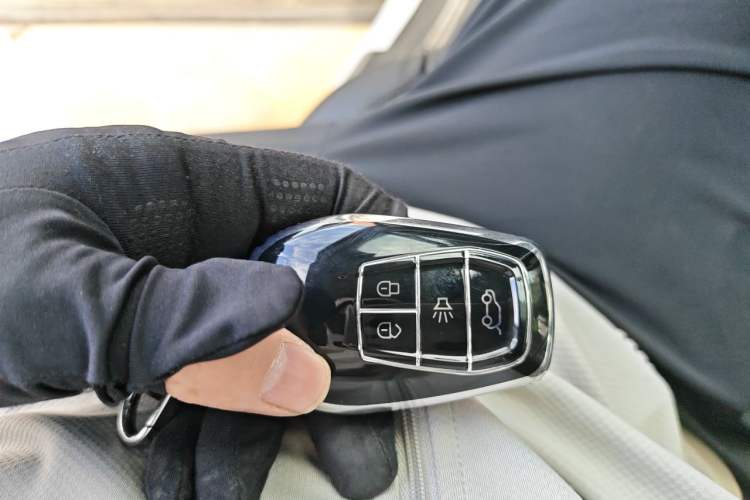 Used Soueast DX7 2018 Prime 1.8T DCT Luxury Model China V Standard Vehicle Key