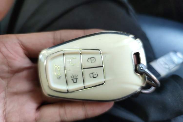 Used Soueast DX7 2018 Prime 1.5T Automatic Luxury Model China V Standard Vehicle Key