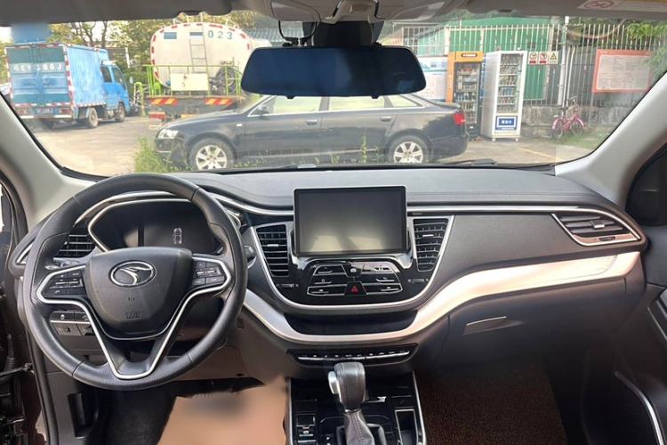Used Soueast DX7 2019 1.5T Automatic Smart Connect Fashion Edition China VI Standard Interior 1