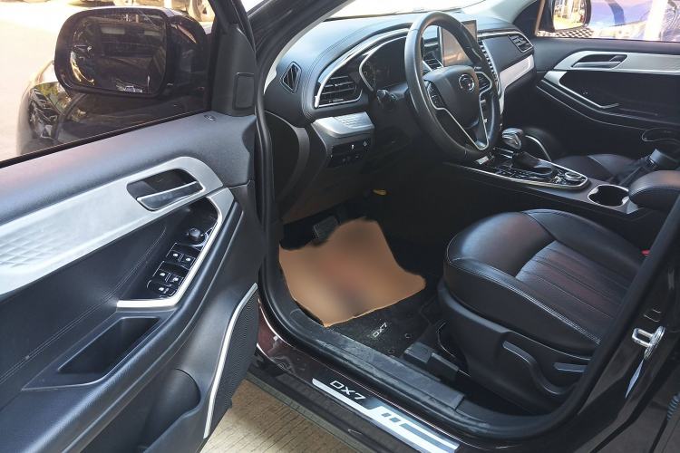Used Soueast DX7 2019 1.5T Automatic Smart Connect Fashion Edition China VI Standard Interior 3