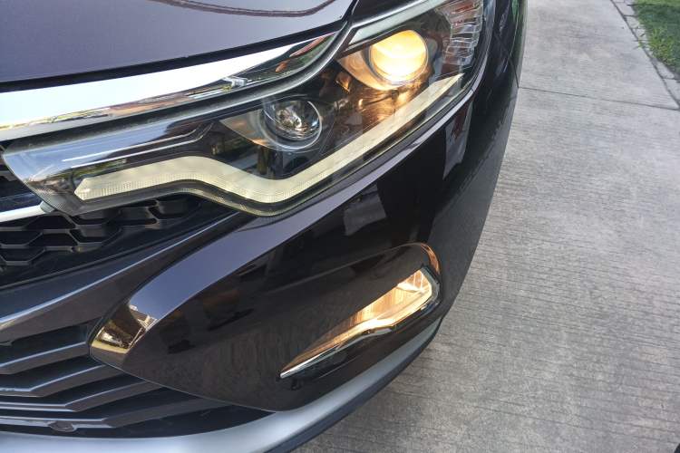Used Soueast DX7 2019 1.5T Automatic Smart Connect Fashion Edition China VI Standard Left Front Headlight