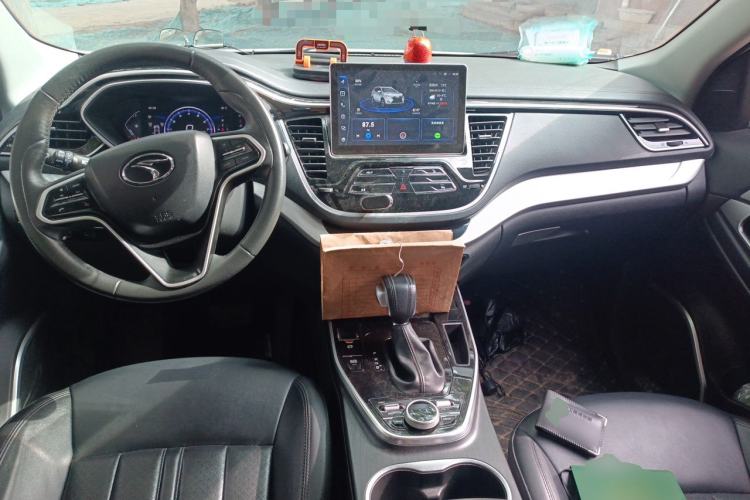 Used Soueast DX7 2019 1.5T Automatic Smart Connect Flagship Edition China VI Standard Center Console