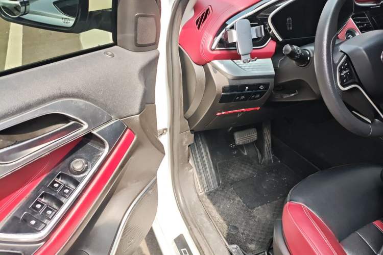 Used Soueast DX7 2019 1.5T Automatic Smart Connect Fashion Edition China VI Standard Driver Seat