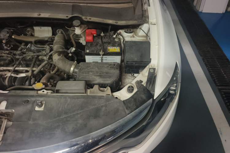 Used Soueast DX7 2019 1.5T Automatic Smart Connect Fashion Edition China VI Standard Engine Bay Left
