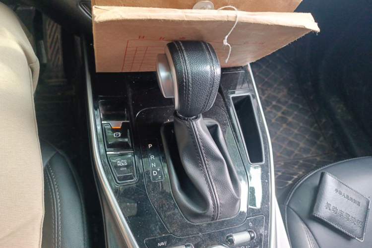 Used Soueast DX7 2019 1.5T Automatic Smart Connect Flagship Edition China VI Standard Gear Lever