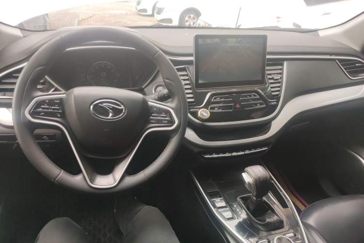 Used Soueast DX7 2019 1.5T Automatic Smart Connect Flagship Edition China VI Standard Interior 2