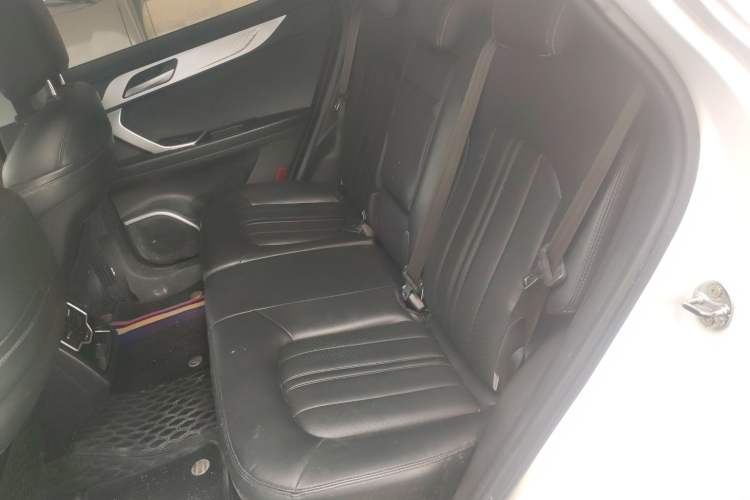 Used Soueast DX7 2019 1.5T Automatic Smart Connect Flagship Edition China VI Standard Interior 4