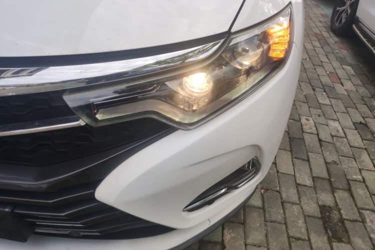 Used Soueast DX7 2019 1.5T Automatic Smart Connect Flagship Edition China VI Standard Left Front Headlight
