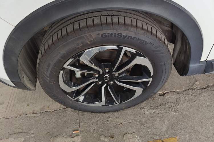 Used Soueast DX7 2019 1.5T Automatic Smart Connect Flagship Edition China VI Standard Left Front Wheel Hub