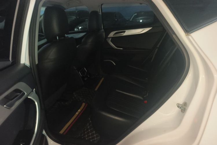 Used Soueast DX7 2019 1.5T Automatic Smart Connect Fashion Edition China VI Standard Left Rear Seat