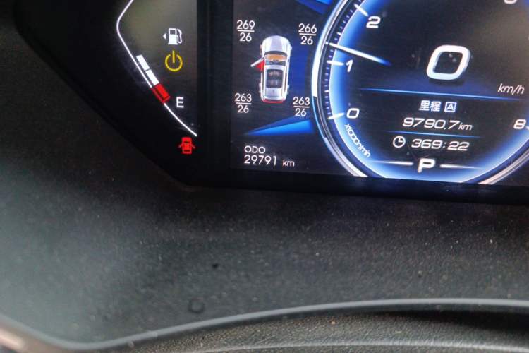 Used Soueast DX7 2019 1.5T Automatic Smart Connect Flagship Edition China VI Standard Odometer Close Up