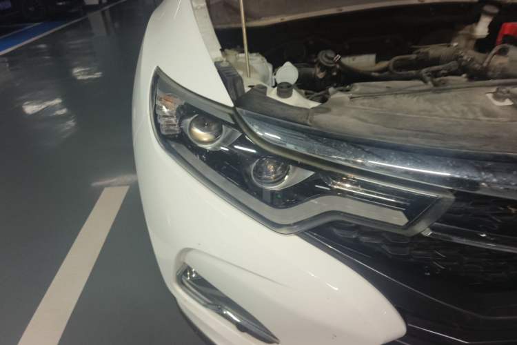 Used Soueast DX7 2019 1.5T Automatic Smart Connect Fashion Edition China VI Standard Right Front Headlight