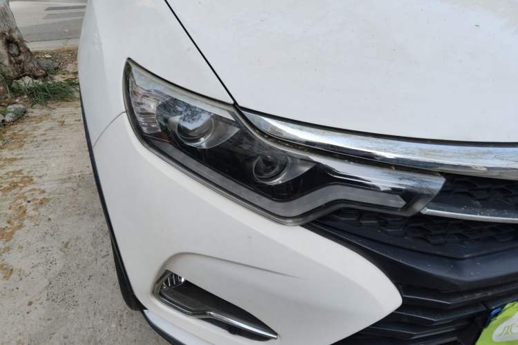 Used Soueast DX7 2019 1.5T Automatic Smart Connect Flagship Edition China VI Standard Right Front Headlight