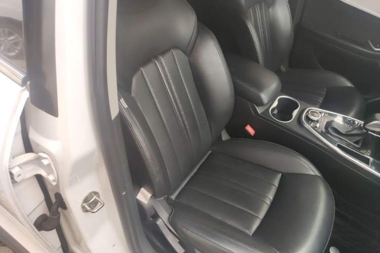 Used Soueast DX7 2019 1.5T Automatic Smart Connect Flagship Edition China VI Standard Right Front Seat