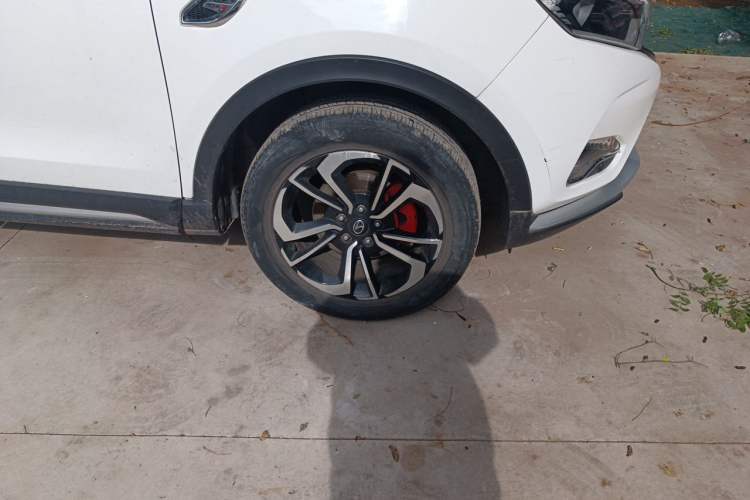 Used Soueast DX7 2019 1.5T Automatic Smart Connect Flagship Edition China VI Standard Right Front Wheel Hub