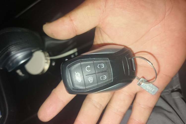Used Soueast DX7 2019 1.5T Automatic Smart Connect Fashion Edition China VI Standard Vehicle Key