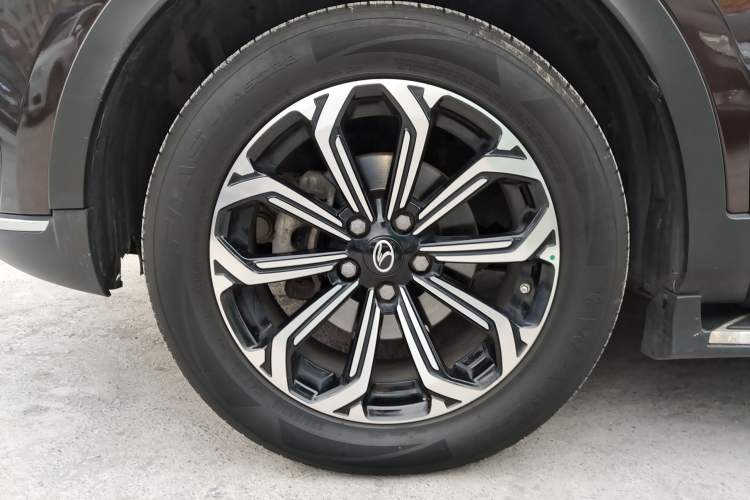 Used Soueast DX7 2020 Xingyue 1.5T DCT Luxury Edition Left Front Wheel Hub