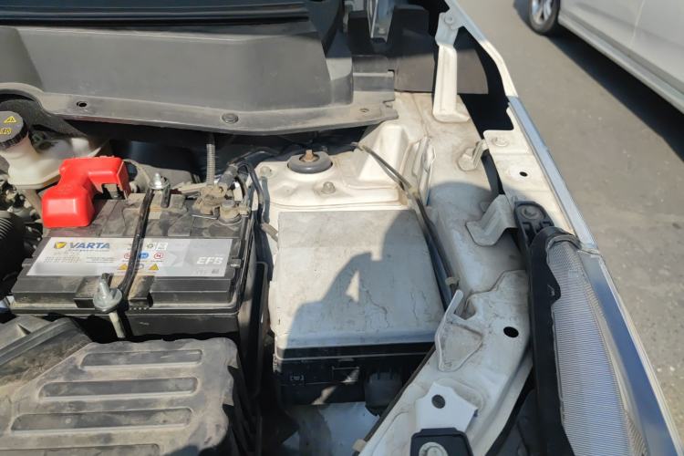 Used Soueast DX7 2020 Xingyue 1.5T DCT Flagship Edition Engine Bay Left
