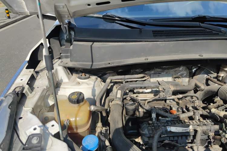 Used Soueast DX7 2020 Xingyue 1.5T DCT Flagship Edition Engine Bay Right