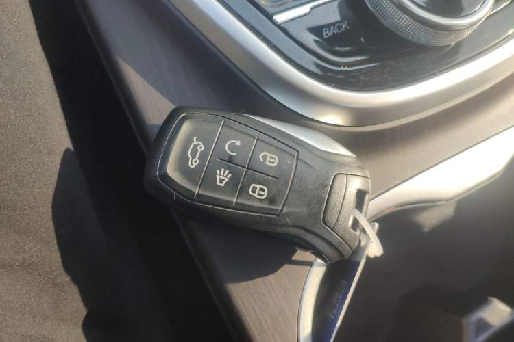 Used Soueast DX7 2020 Xingyue 1.5T DCT Luxury Edition Interior 1
