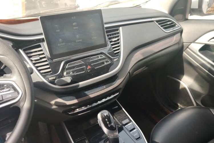 Used Soueast DX7 2020 Xingyue 1.5T DCT Luxury Edition Interior 5