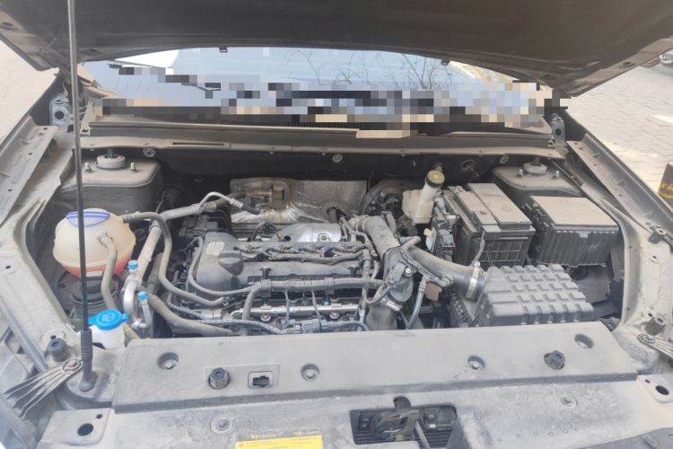 Used Soueast DX8 2022 1.5T Manual Amazon Edition 5 Seats Engine Bay