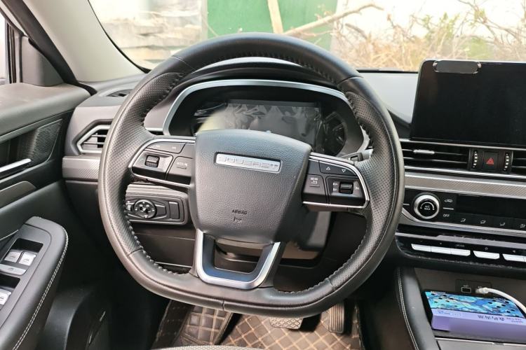 Used Soueast DX8S 2022 1.5T DCT Chieftain Edition 5 Seats Steering Wheel