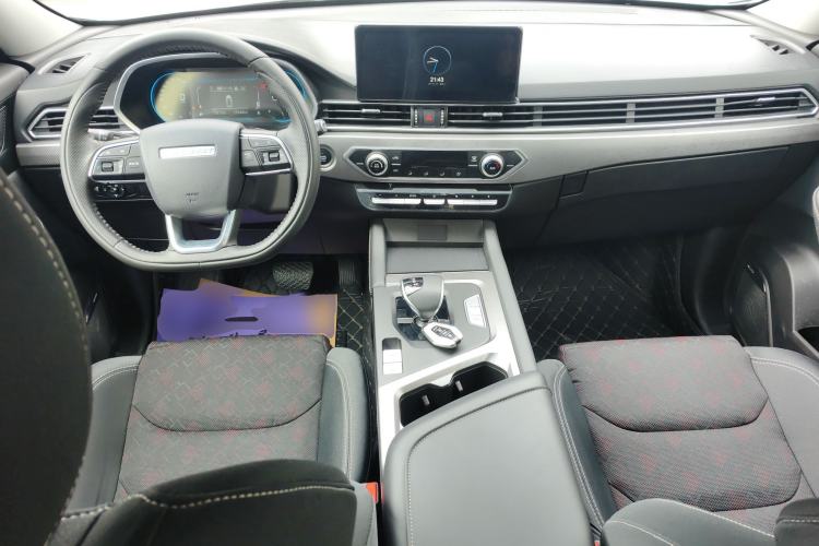 Used Soueast DX8S 2022 1.5T DCT Gulf Edition 7-Seater Center Console
