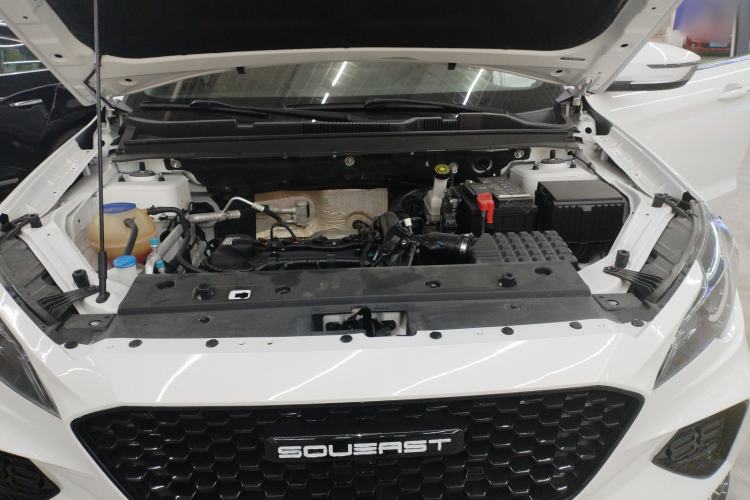 Used Soueast DX8S 2022 1.5T DCT Chieftain Edition 7-Seater Engine Bay