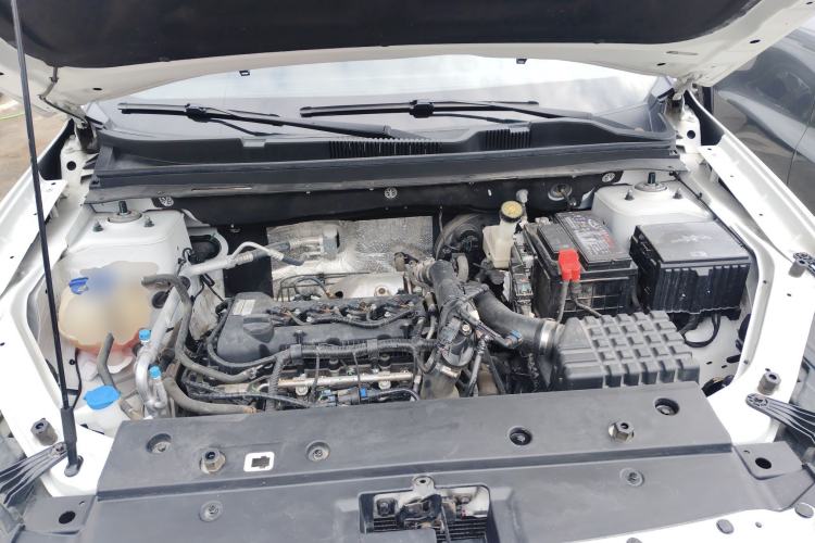 Used Soueast DX8S 2022 1.5T DCT Gulf Edition 7-Seater Engine Bay