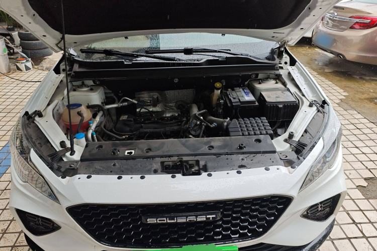 Used Soueast DX8S 2022 1.5T DCT Gulf Edition 5 Seats Engine Bay