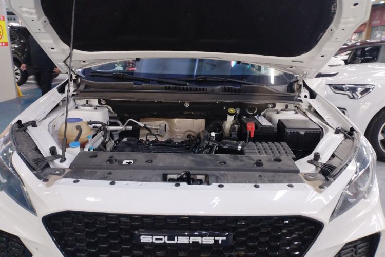 Used Soueast DX8S 2022 1.5T DCT Chieftain Edition 7-Seater Engine Bay