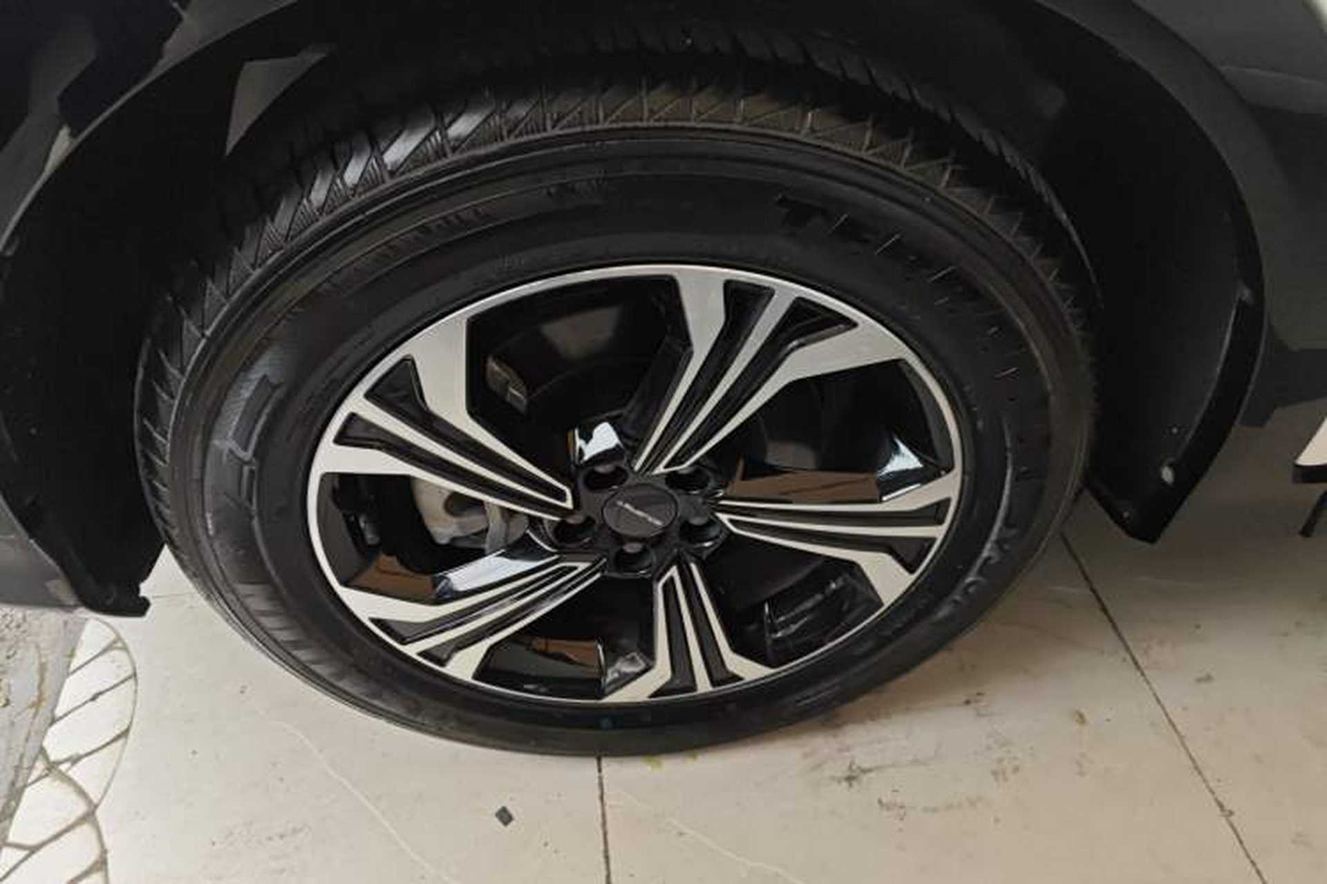 Used Soueast DX8S 2022 1.5T DCT Chieftain Edition 5 Seats Exterior 7