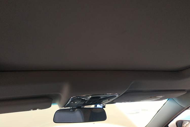 Used Soueast DX8S 2022 1.5T DCT Chieftain Edition 7-Seater Headliner