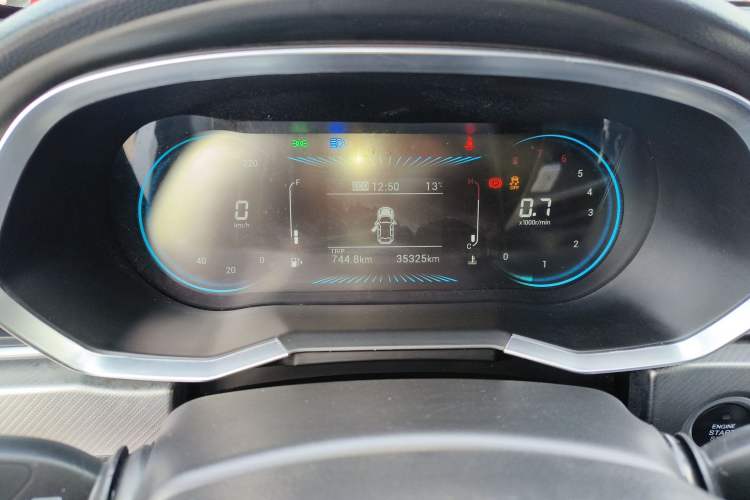 Used Soueast DX8S 2022 1.5T DCT Chieftain Edition 7-Seater Instrument Cluster