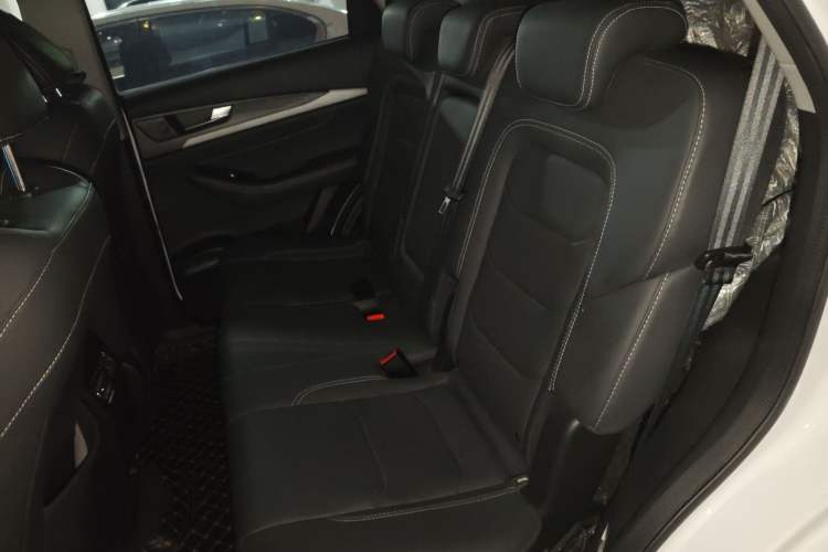 Used Soueast DX8S 2022 1.5T DCT Chieftain Edition 7-Seater Interior 1