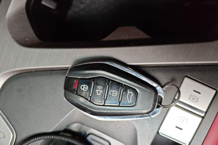 Used Soueast DX8S 2022 1.5T DCT Gulf Edition 5 Seats Interior 1