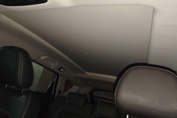 Used Soueast DX8S 2022 1.5T DCT Chieftain Edition 7-Seater Interior 4