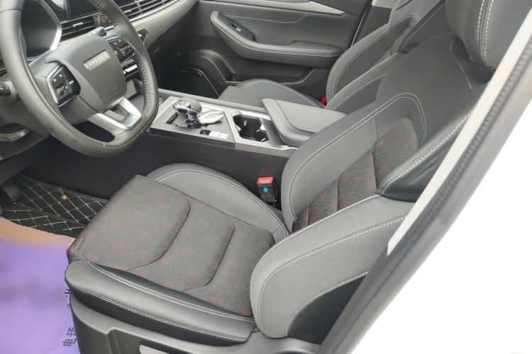 Used Soueast DX8S 2022 1.5T DCT Gulf Edition 7-Seater Left Front Seat