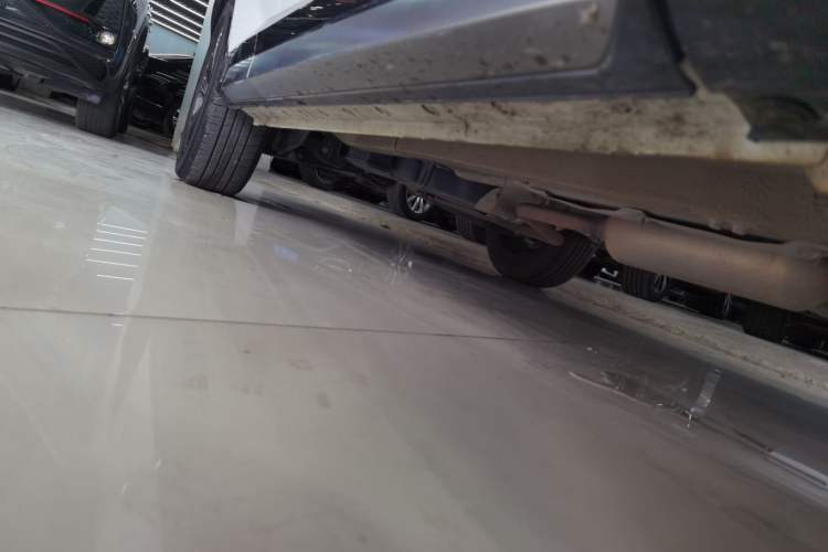 Used Soueast DX8S 2022 1.5T DCT Long-Range Version 7 Seats Right Side Sill