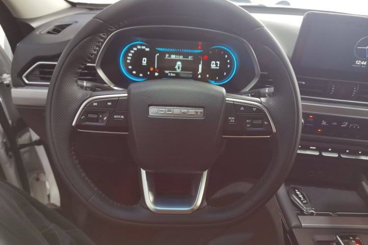 Used Soueast DX8S 2022 1.5T DCT Long-Range Version 7 Seats Steering Wheel