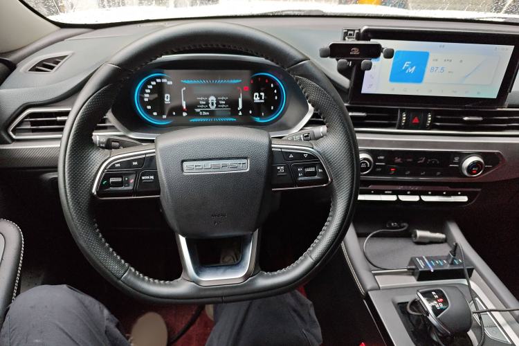 Used Soueast DX8S 2022 1.5T DCT Gulf Edition 5 Seats Steering Wheel