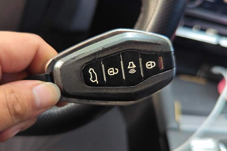 Used Soueast DX8S 2022 1.5T DCT Long-Range Version 5 Seats Vehicle Key
